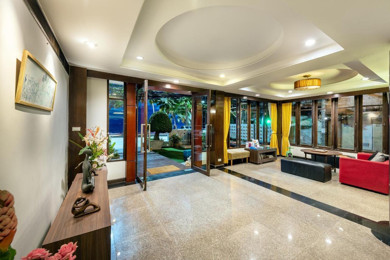 The Jomtien Twelve Hotel Exterior photo