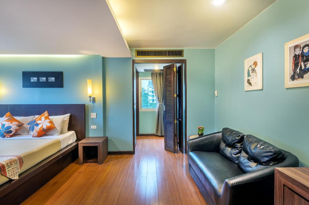 The Jomtien Twelve Hotel Exterior photo