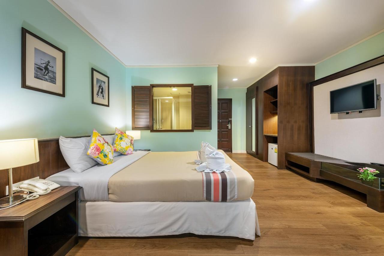 The Jomtien Twelve Hotel Exterior photo