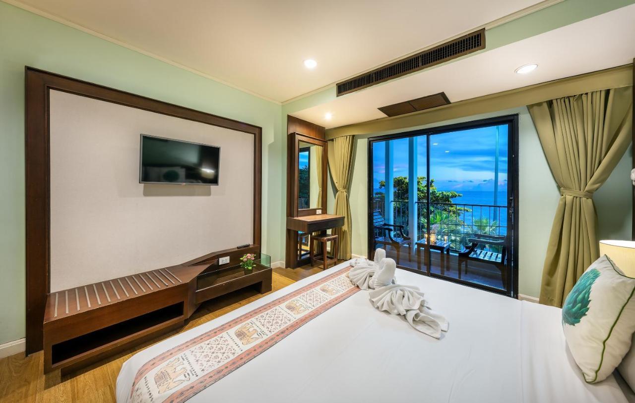 The Jomtien Twelve Hotel Exterior photo
