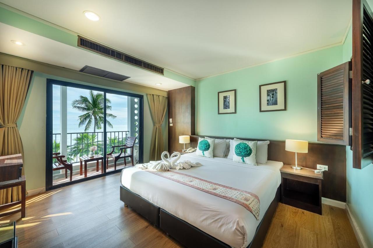 The Jomtien Twelve Hotel Exterior photo