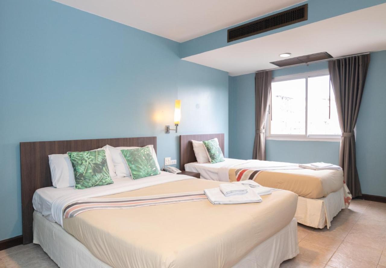 The Jomtien Twelve Hotel Exterior photo