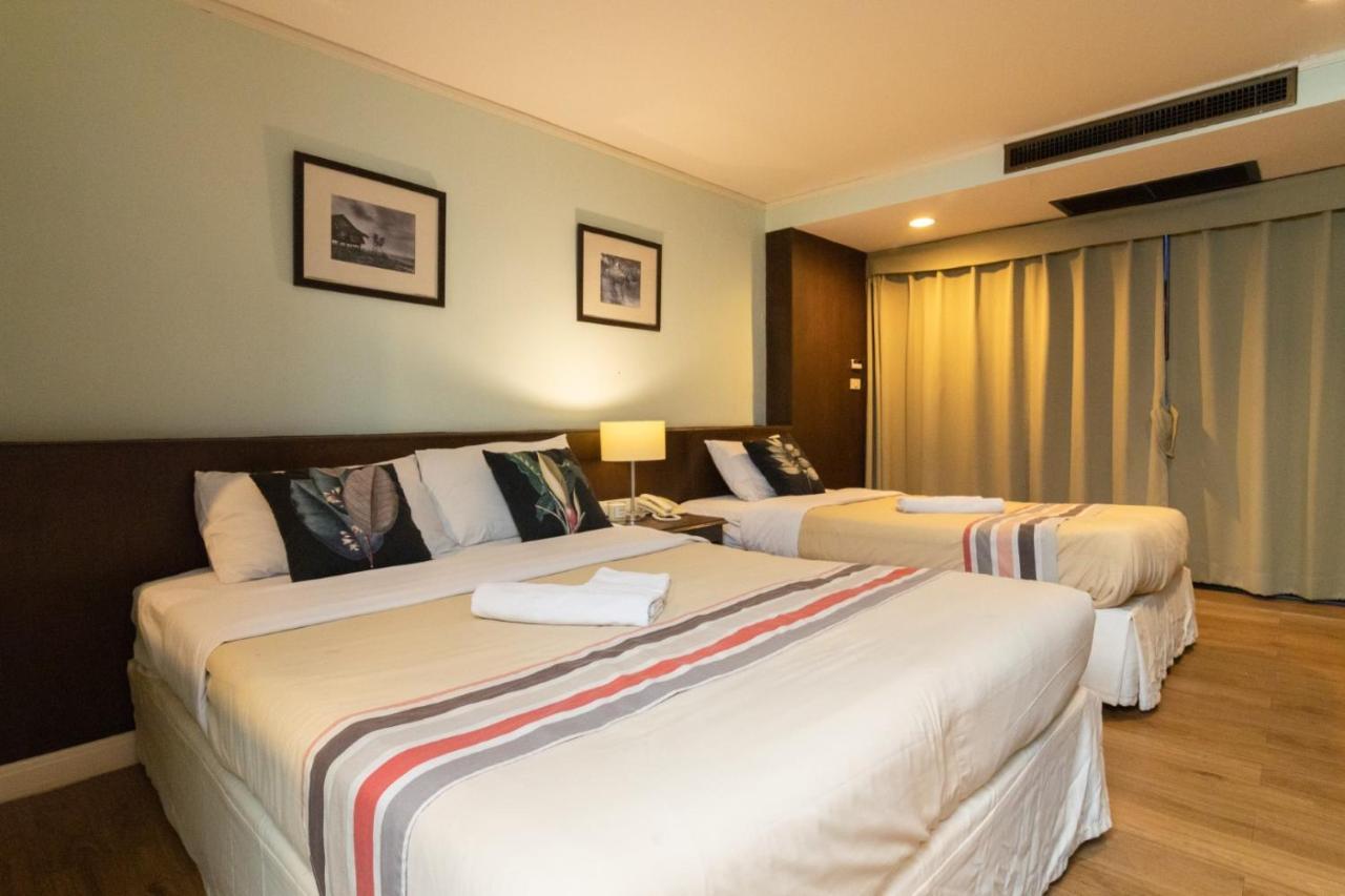 The Jomtien Twelve Hotel Exterior photo