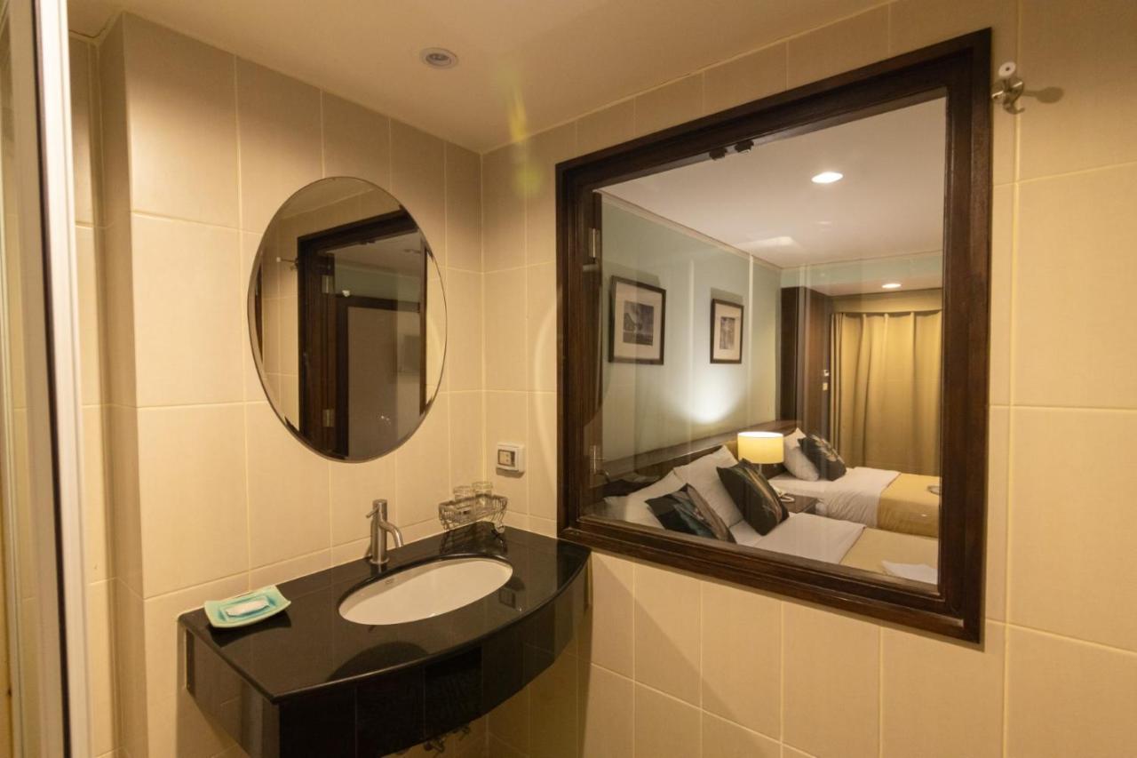 The Jomtien Twelve Hotel Exterior photo