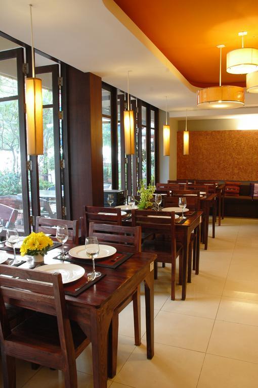 The Jomtien Twelve Hotel Exterior photo